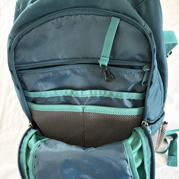 Embark 14 L Hydration Backpack Padded Shoulder Straps Turquoise Teal *Read* - Picture 5 of 16